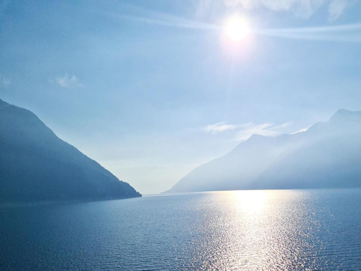 Colonno Panoramica Lago Di Como 外观 照片